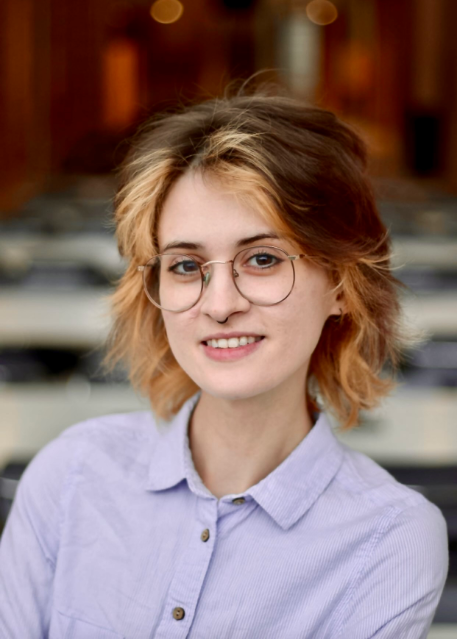 Stoichiometric control of functional properties in (K,Na)NbO3-based bioceramics